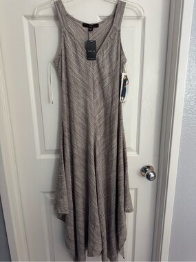 NWT FEVER taupe sleeveless dress  size Small